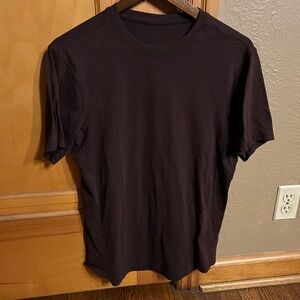 License To Train - Lululemon - Size S - Men's Maroon T-Shirt